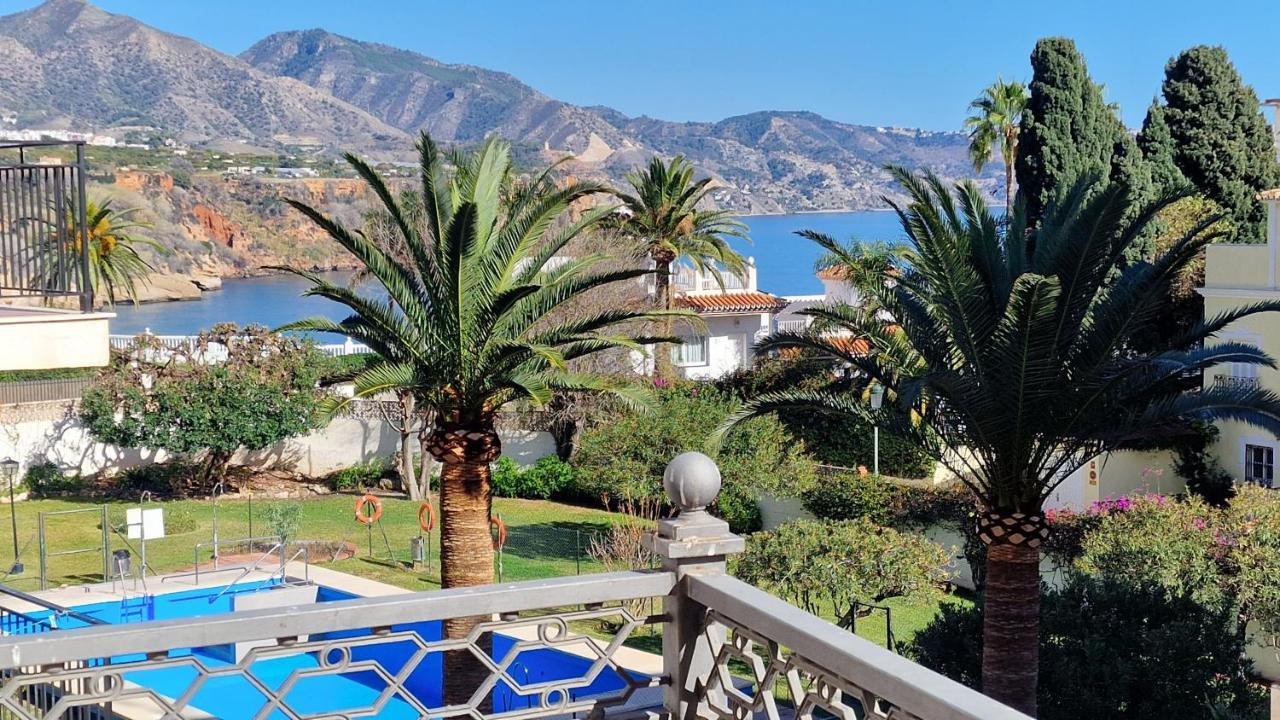 Apartamentos Latin Nerja Luaran gambar