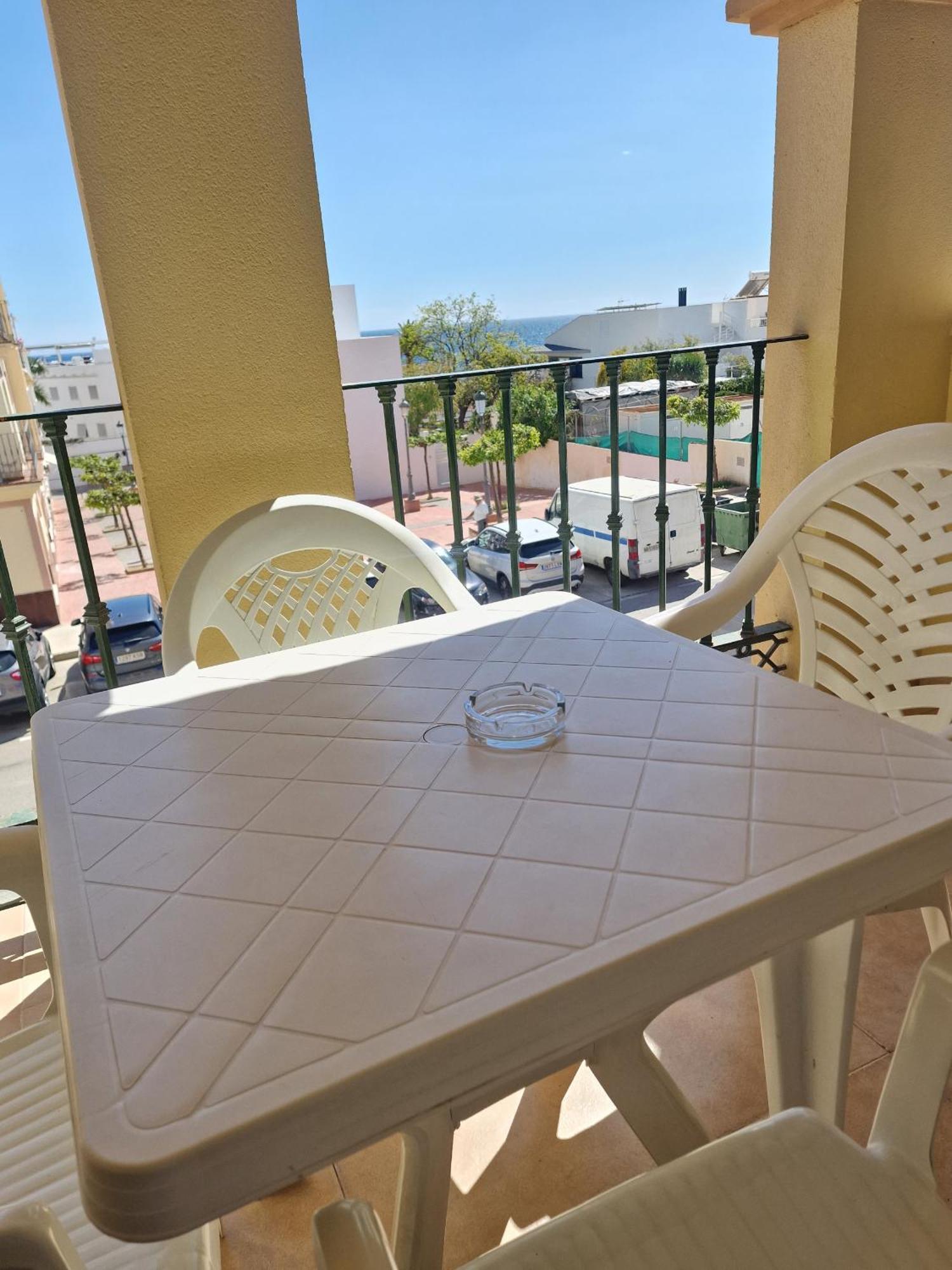 Apartamentos Latin Nerja Luaran gambar