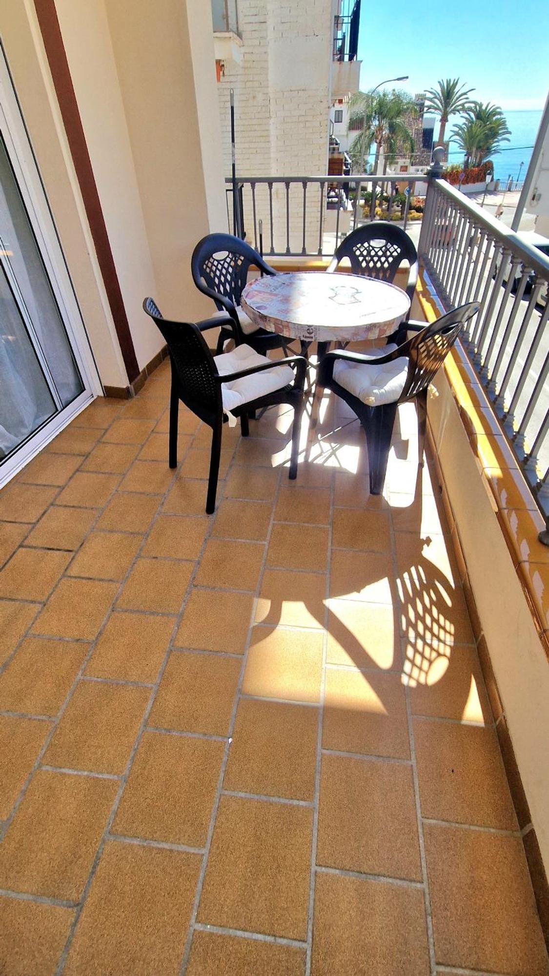 Apartamentos Latin Nerja Luaran gambar