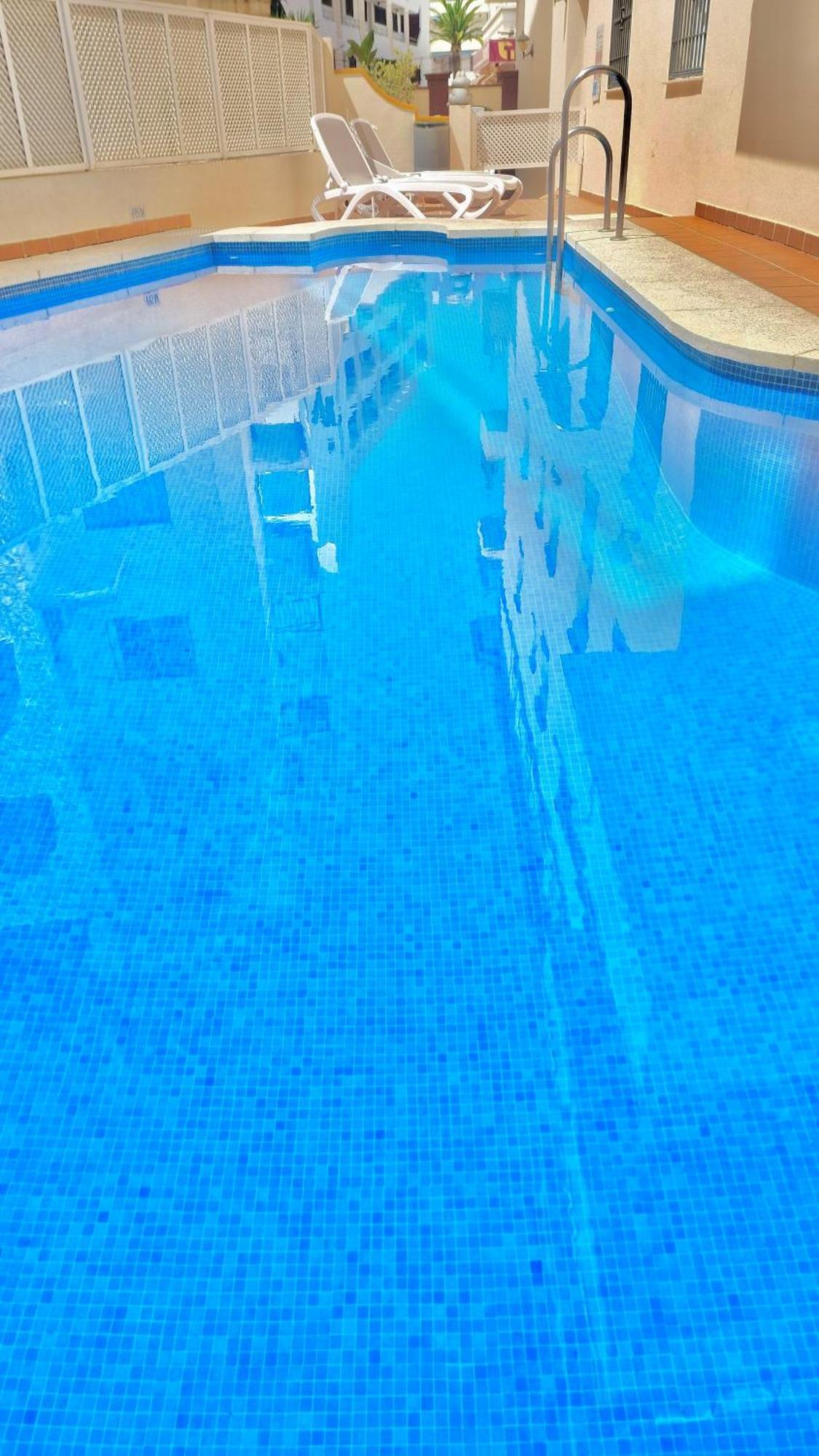 Apartamentos Latin Nerja Luaran gambar